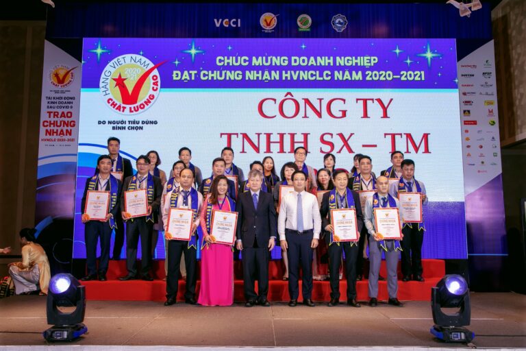 Tổng công ty Khánh Việt nhận danh hiệu Hàng Việt Nam chất lượng cao năm 2020