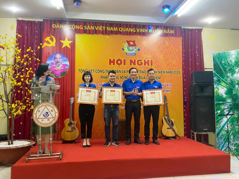 Đoàn thanh niên Tổng công ty Khánh Việt nhận bằng khen của Trung ương Đoàn trong công tác phòng, chống dịch bệnh Covid-19