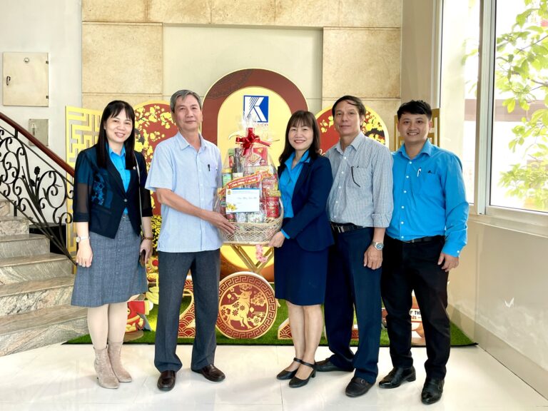 Liên đoàn Lao động tỉnh Khánh Hòa thăm và chúc Tết Công đoàn Tổng công ty Khánh Việt