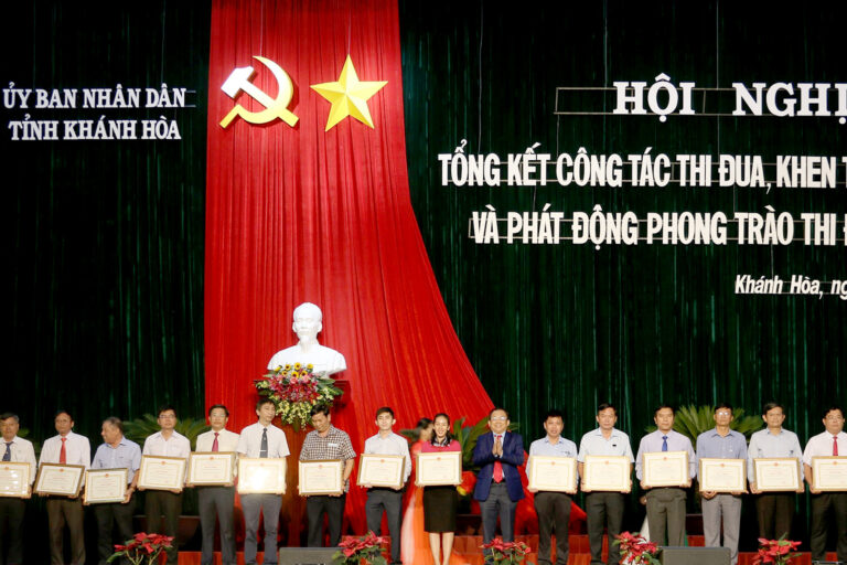 Tổng công ty Khánh Việt được UBND tỉnh tặng “Bằng khen hoàn thành xuất sắc nhiệm vụ” tại Hội nghị Tổng kết công tác thi đua, khen thưởng năm 2020