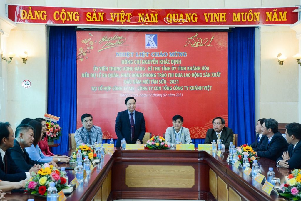 Bí thư Tỉnh ủy Nguyễn Khắc Định dự Lễ phát động phong trào thi đua lao động sản xuất tại Khatoco
