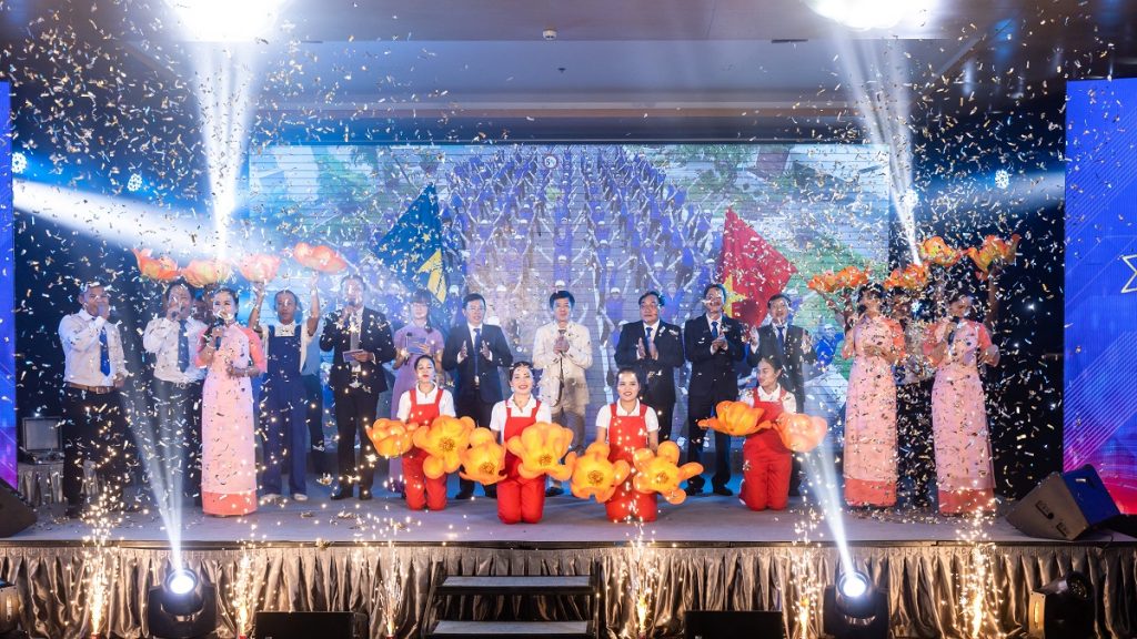 Tổng công ty Khánh Việt chào mừng kỷ niệm 37 năm thành lập