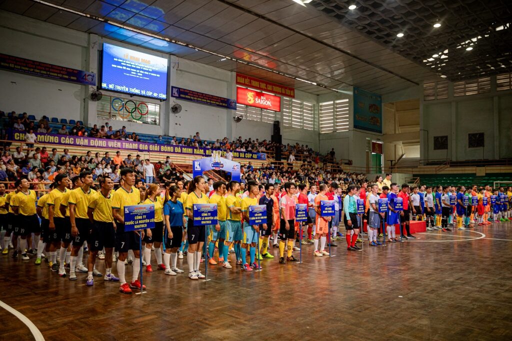 Khai mạc giải bóng đá chào mừng Kỷ niệm 40 năm thành lập Tổng công ty Khánh Việt