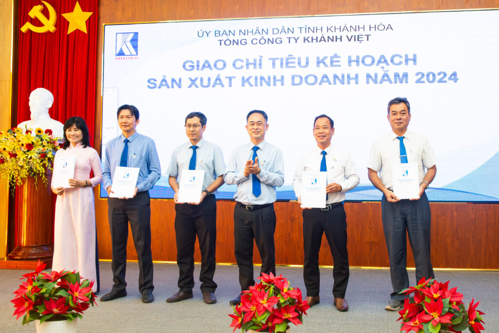 Hội nghị sinh hoạt Đảng bộ Tổng công ty Khánh Việt kỳ 2 năm 2023 và triển khai kế hoạch sản xuất kinh doanh năm 2024