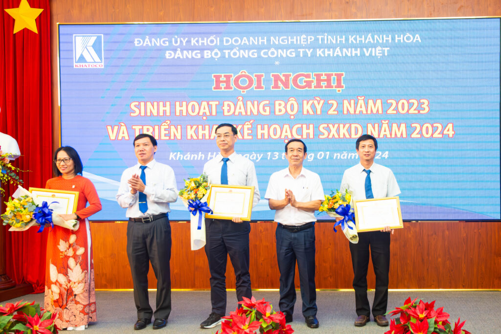 Hội nghị sinh hoạt Đảng bộ Tổng công ty Khánh Việt kỳ 2 năm 2023 và triển khai kế hoạch sản xuất kinh doanh năm 2024