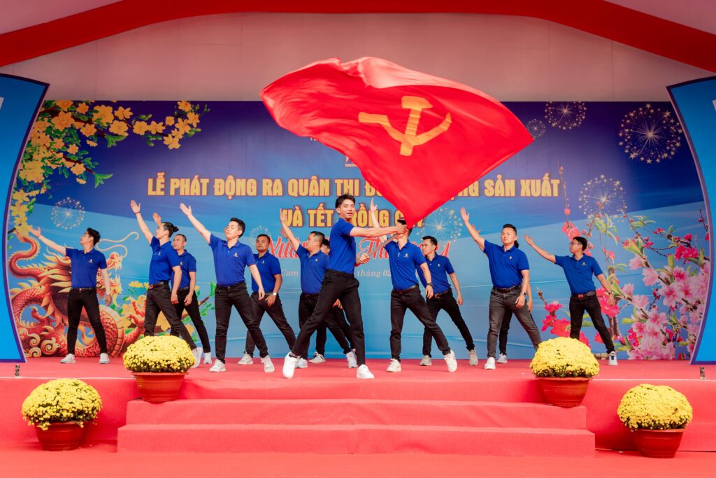 Tổng công ty Khánh Việt tổ chức Lễ phát động ra quân thi đua lao động sản xuất và tết trồng cây Xuân Giáp Thìn 2024
