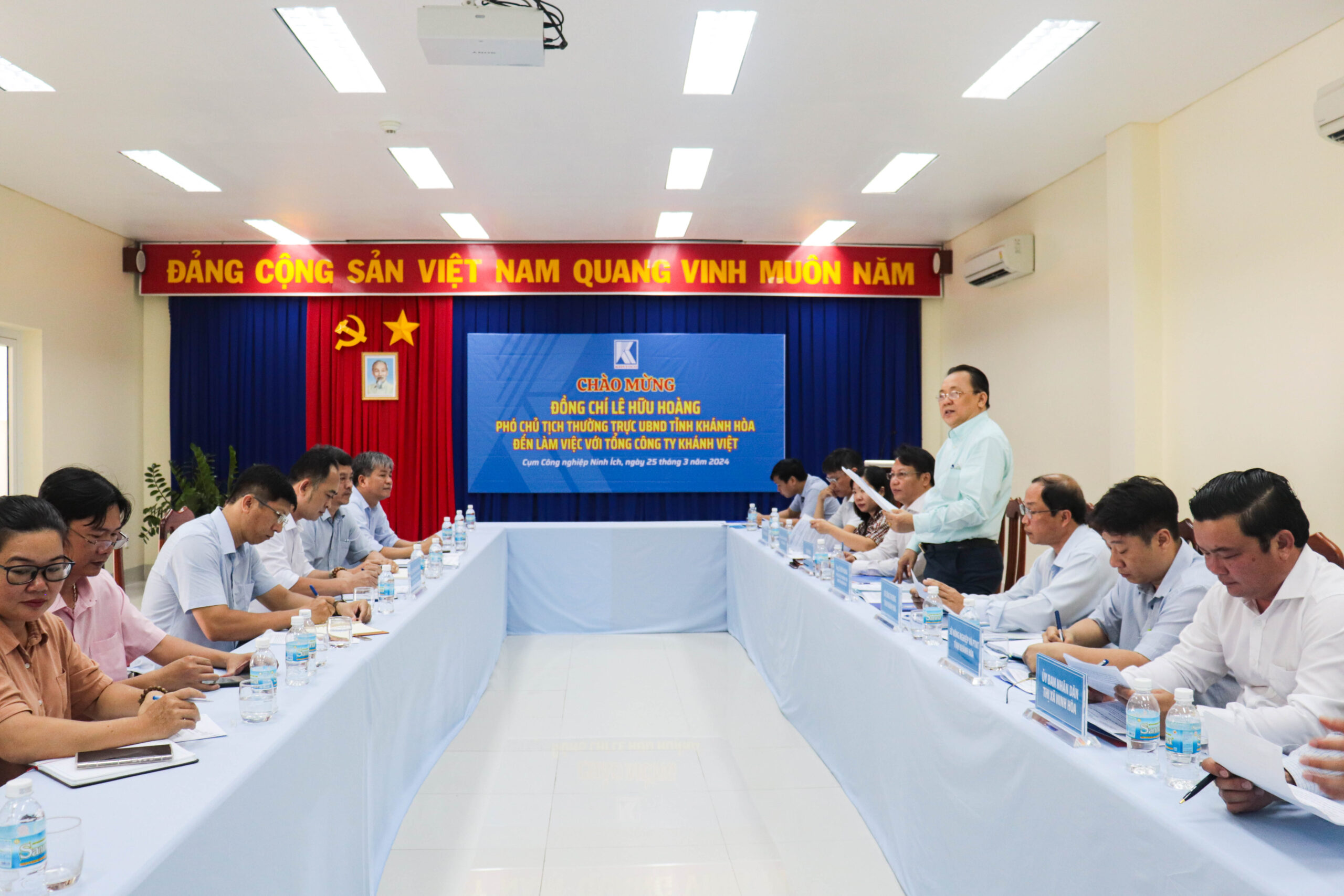 Lãnh đạo tỉnh Khánh Hòa làm việc với Tổng công ty Khánh Việt tại Cụm Công nghiệp Khatoco Ninh Ích
