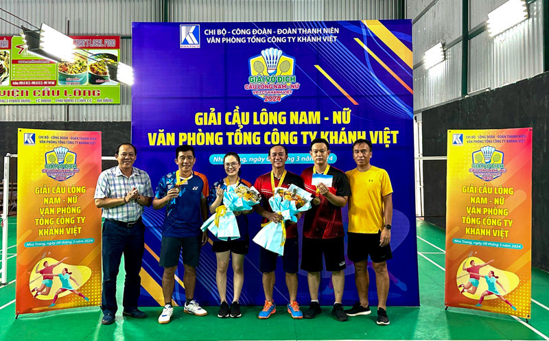 Sôi nổi Giải Cầu lông Văn phòng Tổng công ty Khánh Việt lần IV năm 2024