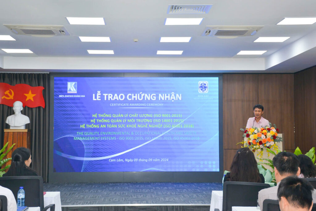 Lễ trao chứng nhận ISO tại Nhà máy Thuốc lá Khatoco Khánh Hòa