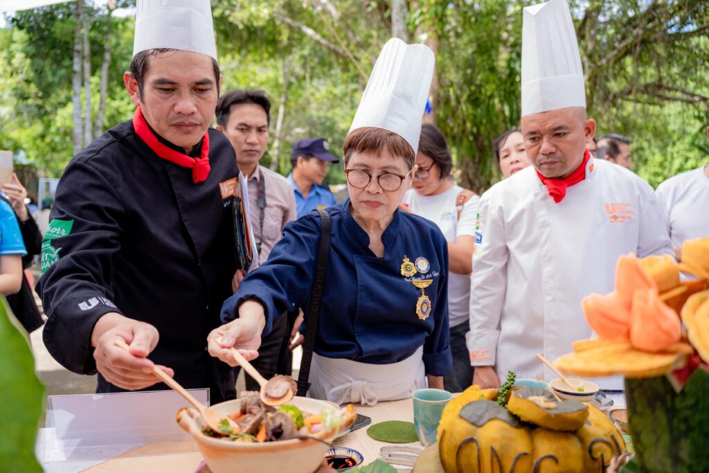 Khám phá hương vị đặc sắc từ thịt đà điểu tại Hội thi “Ngày hội ẩm thực – Món ngon từ thịt đà điểu”