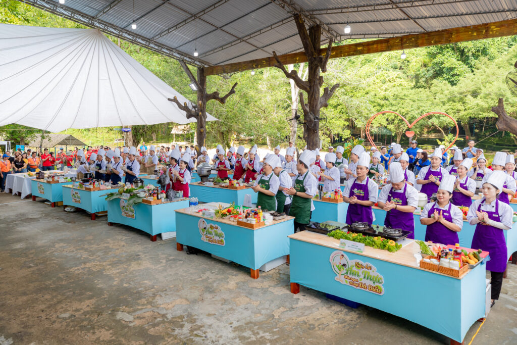 Khám phá hương vị đặc sắc từ thịt đà điểu tại Hội thi “Ngày hội ẩm thực – Món ngon từ thịt đà điểu”