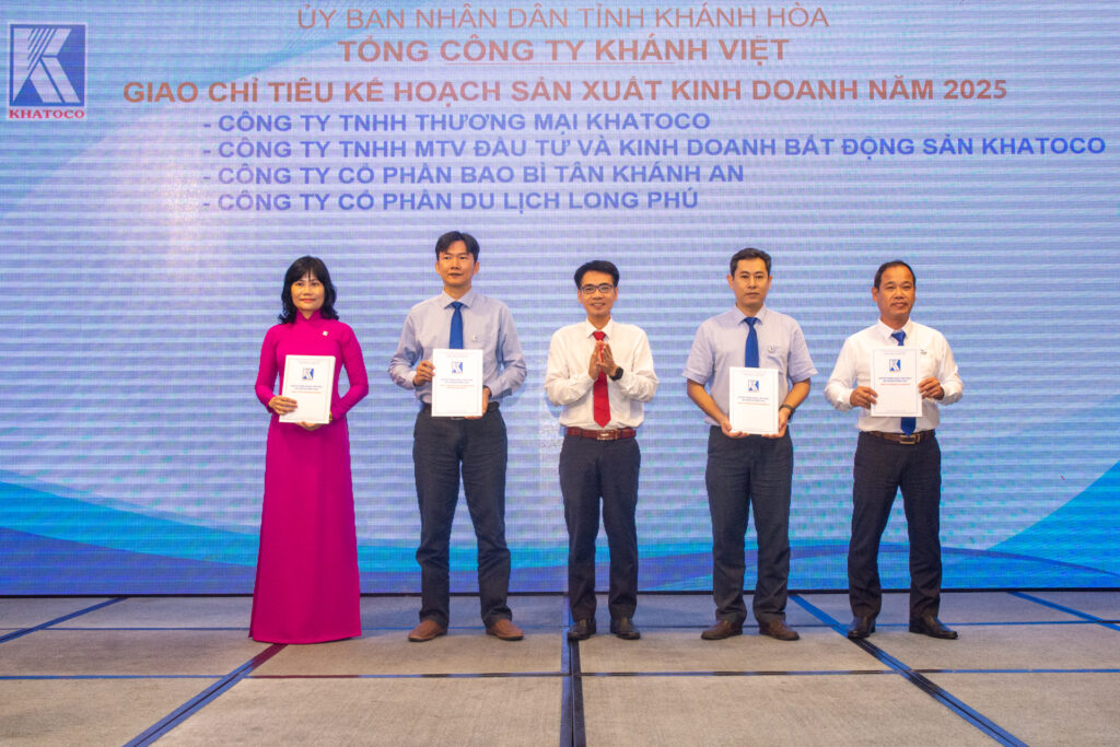 Hội nghị sinh hoạt Đảng bộ Tổng công ty Khánh Việt năm 2024 và triển khai kế hoạch sản xuất kinh doanh năm 2025