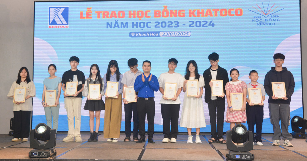 Lễ trao học bổng Khatoco năm học 2023 - 2024