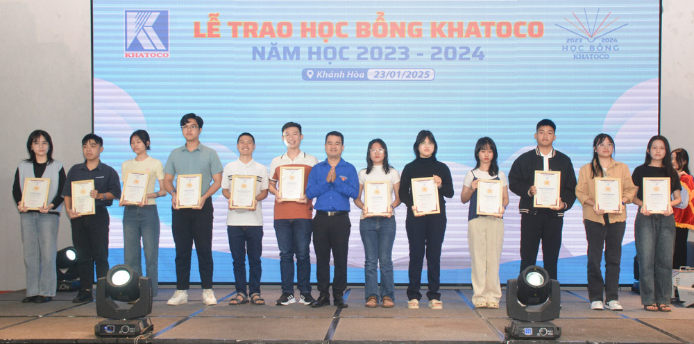 Lễ trao học bổng Khatoco năm học 2023 - 2024