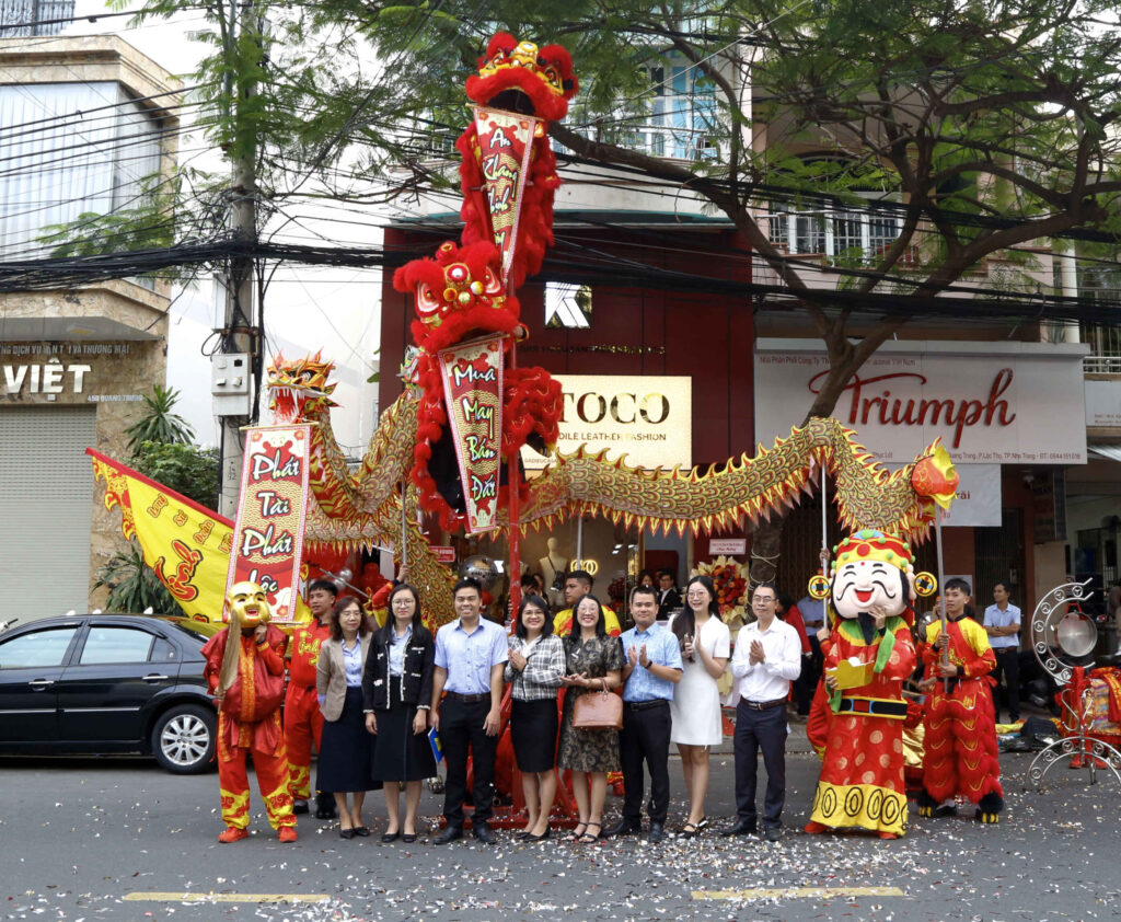 Khatoco ra mắt Cửa hàng Giới thiệu sản phẩm Khatoco – Sản phẩm thời trang da đà điểu, cá sấu