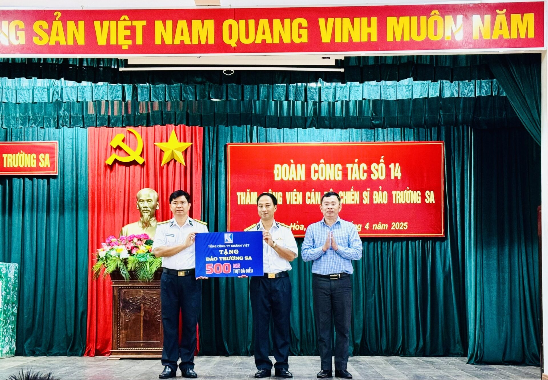 Khatoco hướng về biển đảo quê hương 2 Khatoco hướng về biển đảo quê hương