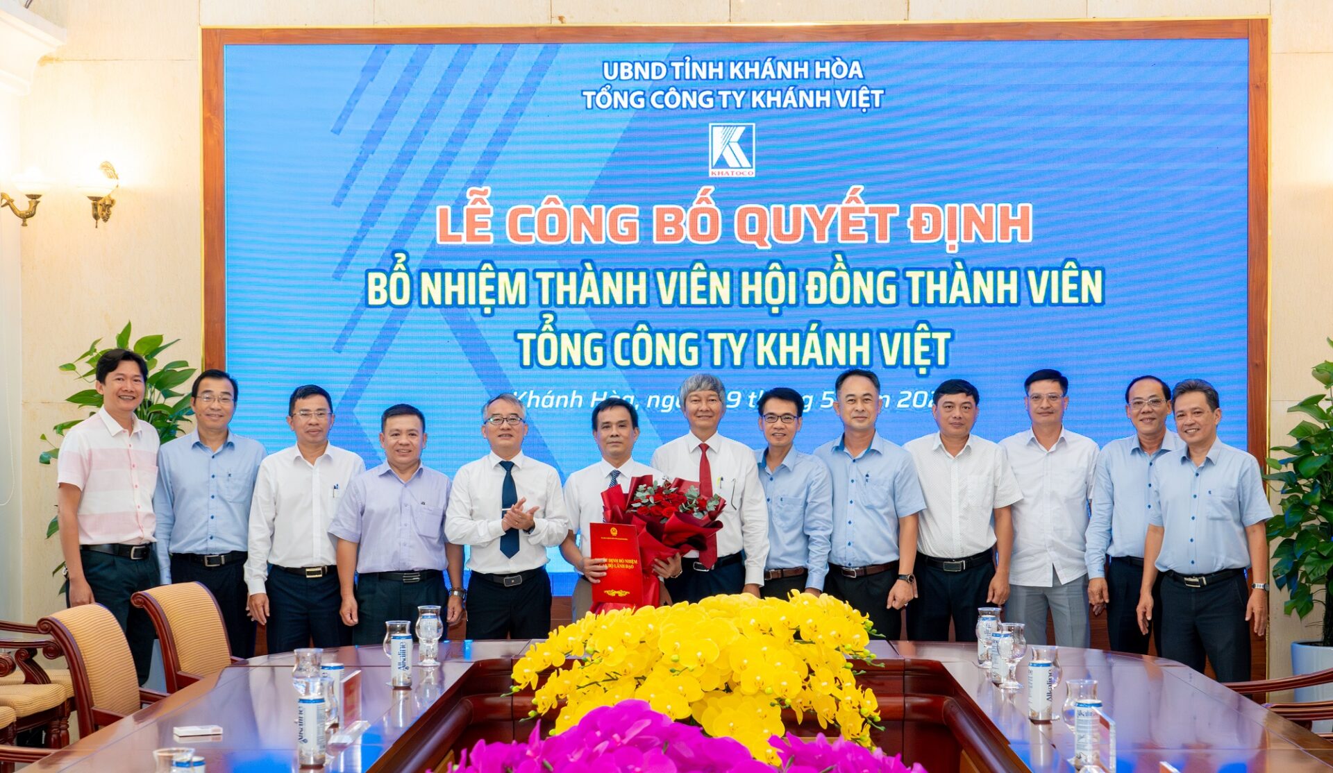 Công bố quyết định bổ nhiệm Thành viên Hội đồng thành viên Tổng công ty Khánh Việt 2 Công bố quyết định bổ nhiệm Thành viên Hội đồng thành viên Tổng công ty Khánh Việt