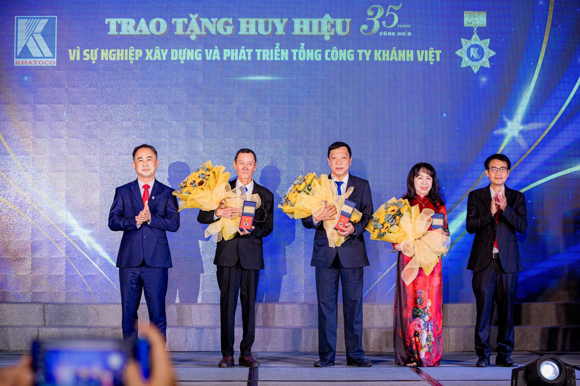 Chào mừng Đại hội Đảng bộ Tổng Công ty Khánh Việt lần thứ XII, nhiệm kỳ 2025-2030: Một số hoạt động nổi bật, ý nghĩa của Khatoco 1 Chào mừng Đại hội Đảng bộ Tổng Công ty Khánh Việt lần thứ XII, nhiệm kỳ 2025-2030: Một số hoạt động nổi bật, ý nghĩa của Khatoco