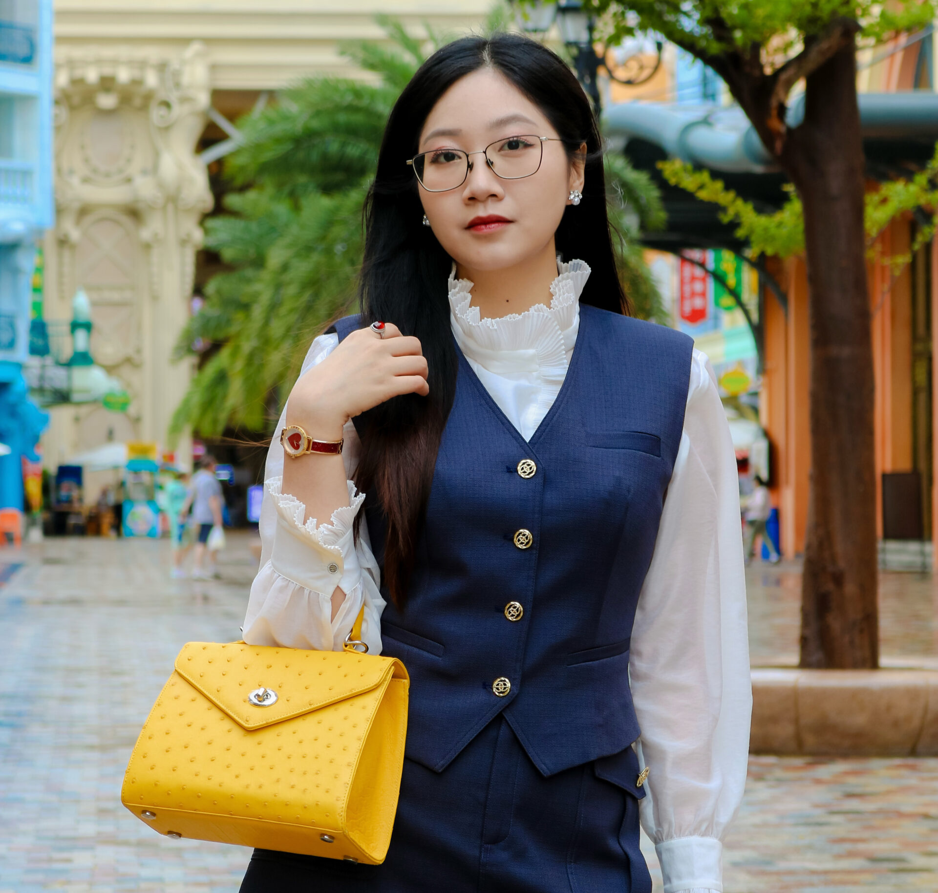Khatoco và hành trình nâng tầm thời trang da Việt 4 Những nốt sần tự nhiên của da đà điểu tạo hiệu ứng thị giác độc đáo cho sản phẩm