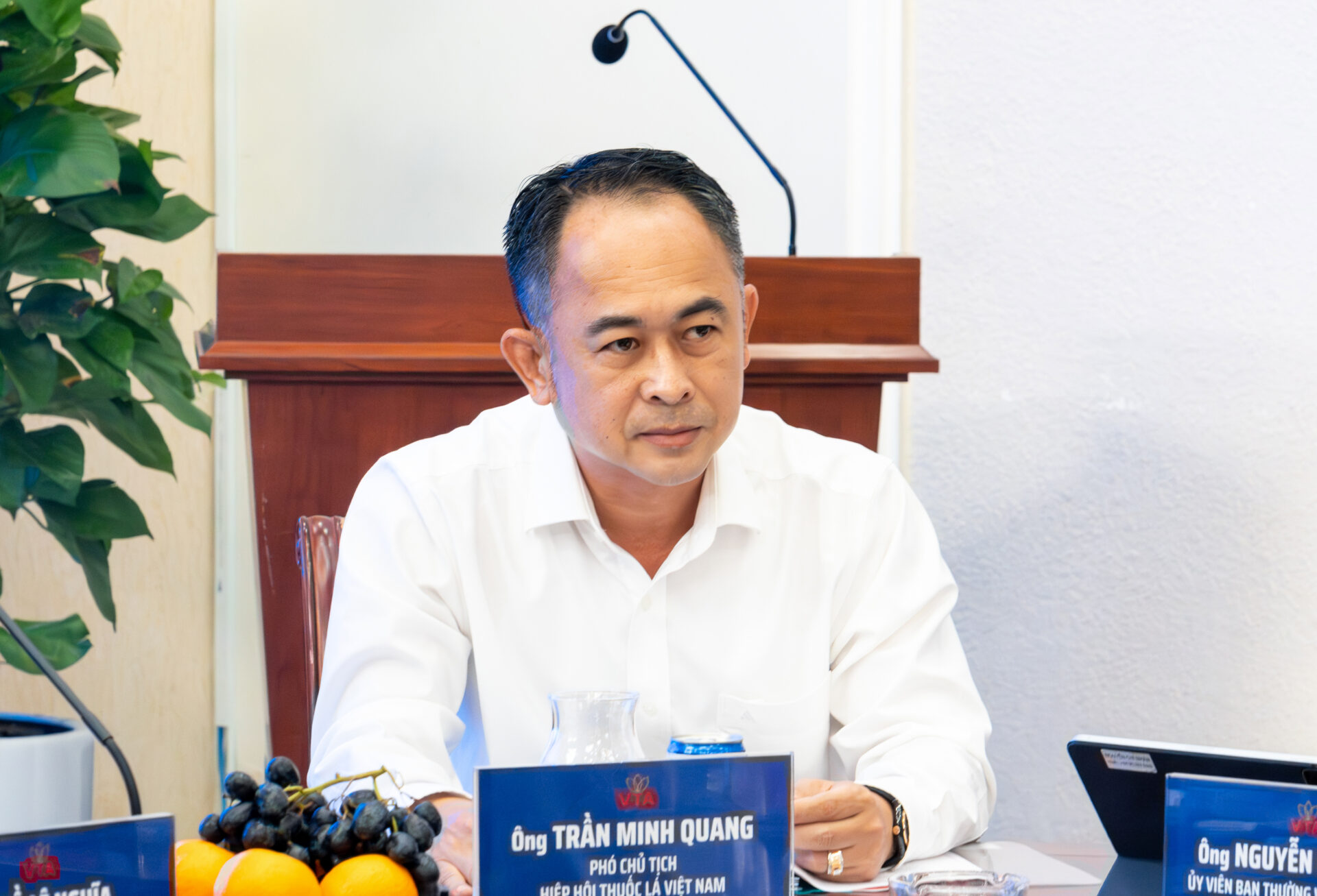 Hiệp hội Thuốc lá Việt Nam tổ chức Hội nghị Ban Chấp hành khóa VIII tại Tổng công ty Khánh Việt 4 Ông Trần Minh Quang - Tổng Giám đốc Tổng công ty Khánh Việt, Phó Chủ tịch Hiệp hội Thuốc lá Việt Nam