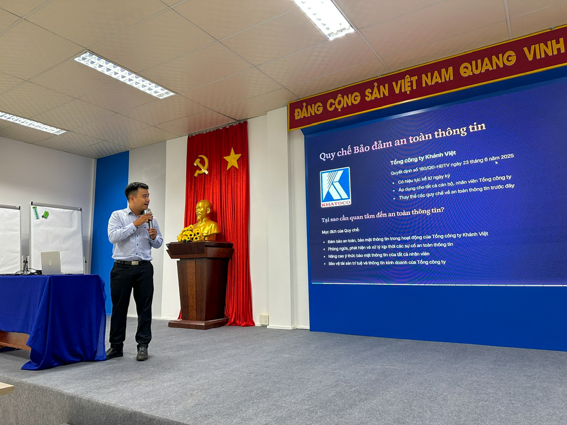 Tổng công ty Khánh Việt tổ chức khóa tập huấn "Quy chế, Quy định Công tác Hành chính - Nhân sự" năm 2025 4 Tổng công ty Khánh Việt tổ chức khóa tập huấn "Quy chế, Quy định Công tác Hành chính - Nhân sự" năm 2025