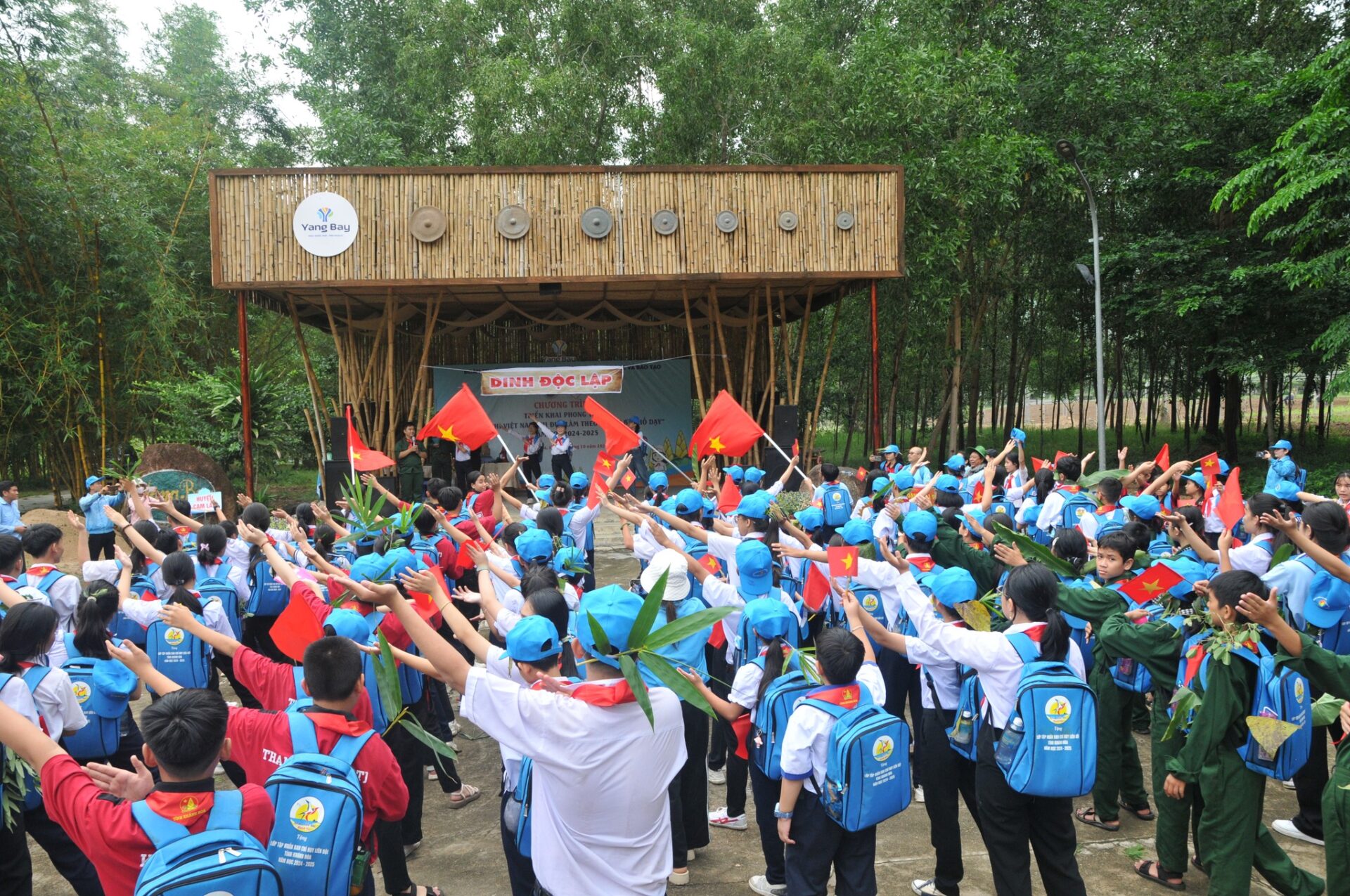 "Lớp học thiên nhiên" giữa đại ngàn Yang Bay 3 "Lớp học thiên nhiên" giữa đại ngàn Yang Bay