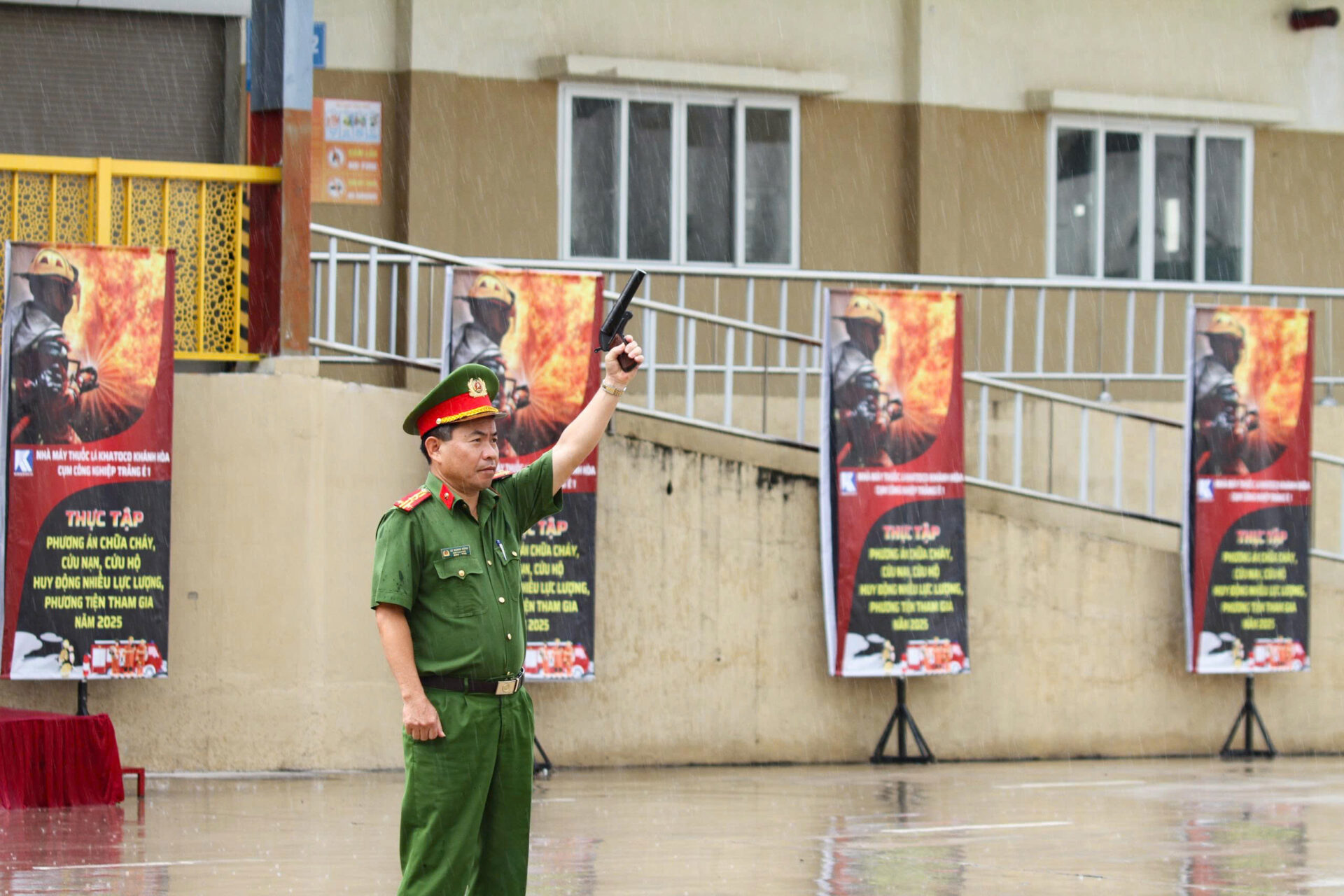 Thực tập phương án chữa cháy và cứu nạn cứu hộ tại Cụm công nghiệp Trảng É 1