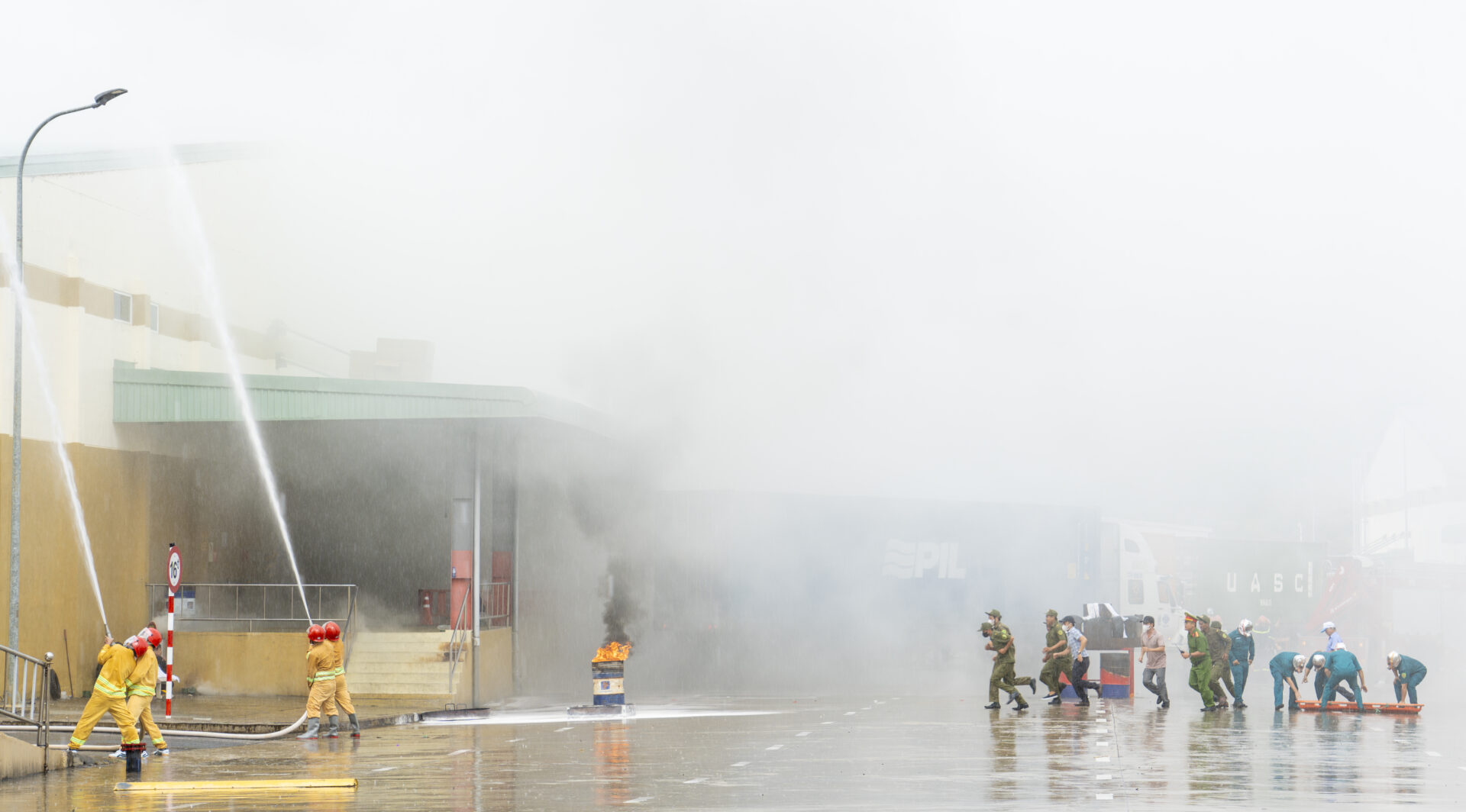 Thực tập phương án chữa cháy và cứu nạn cứu hộ tại Cụm công nghiệp Trảng É 1