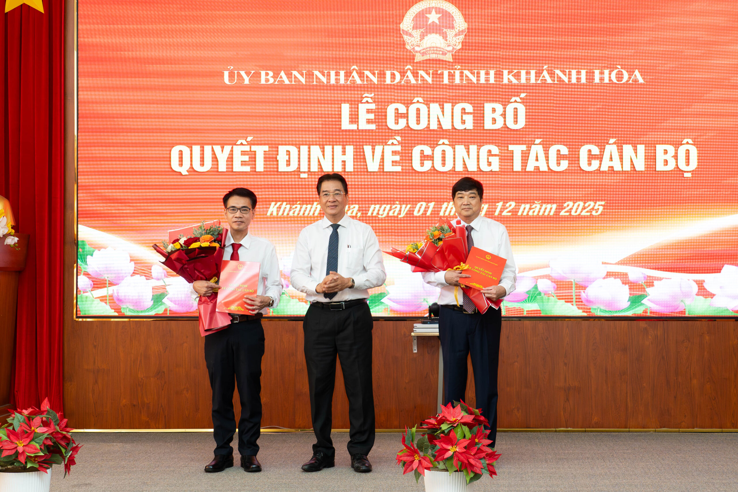 UBND tỉnh Khánh Hòa công bố các Quyết định về công tác cán bộ