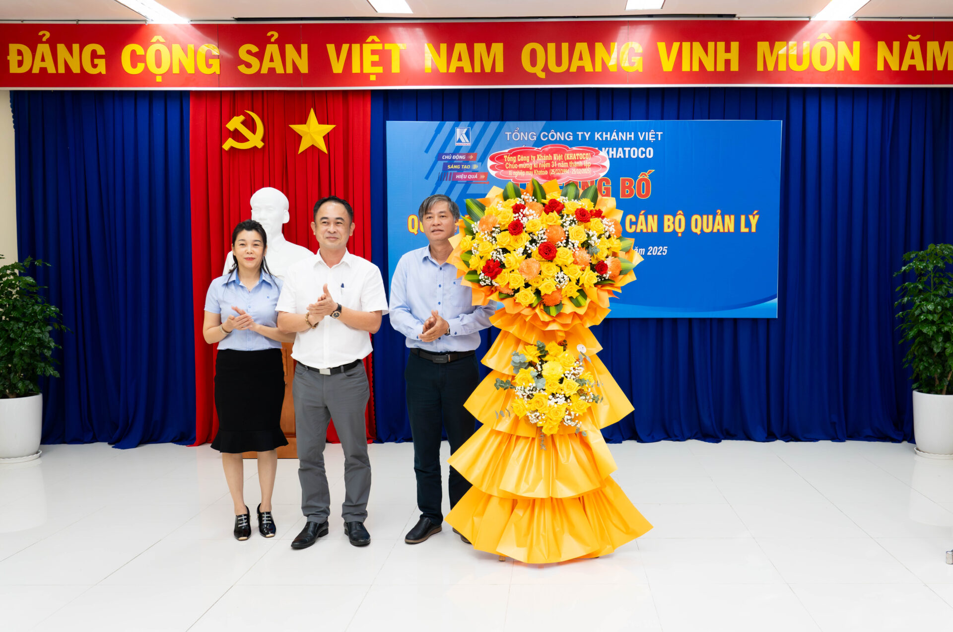 Bà Võ Thị Duyên được bổ nhiệm lại chức vụ Phó Giám đốc Xí nghiệp May Khatoco