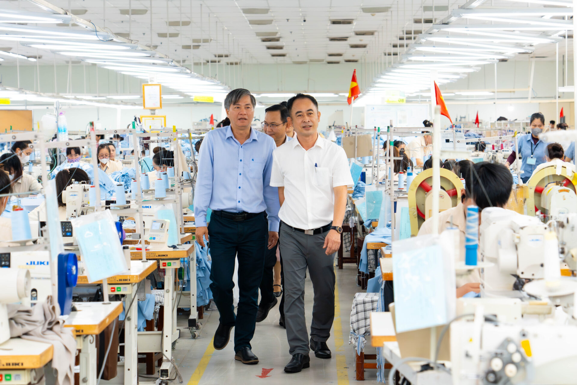 Bà Võ Thị Duyên được bổ nhiệm lại chức vụ Phó Giám đốc Xí nghiệp May Khatoco