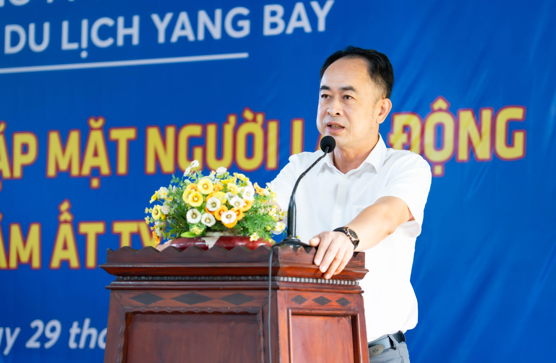 Tổng Giám đốc gặp mặt người lao động cuối năm Ất Tỵ 2025 1 Tổng Giám đốc gặp mặt người lao động cuối năm Ất Tỵ 2025