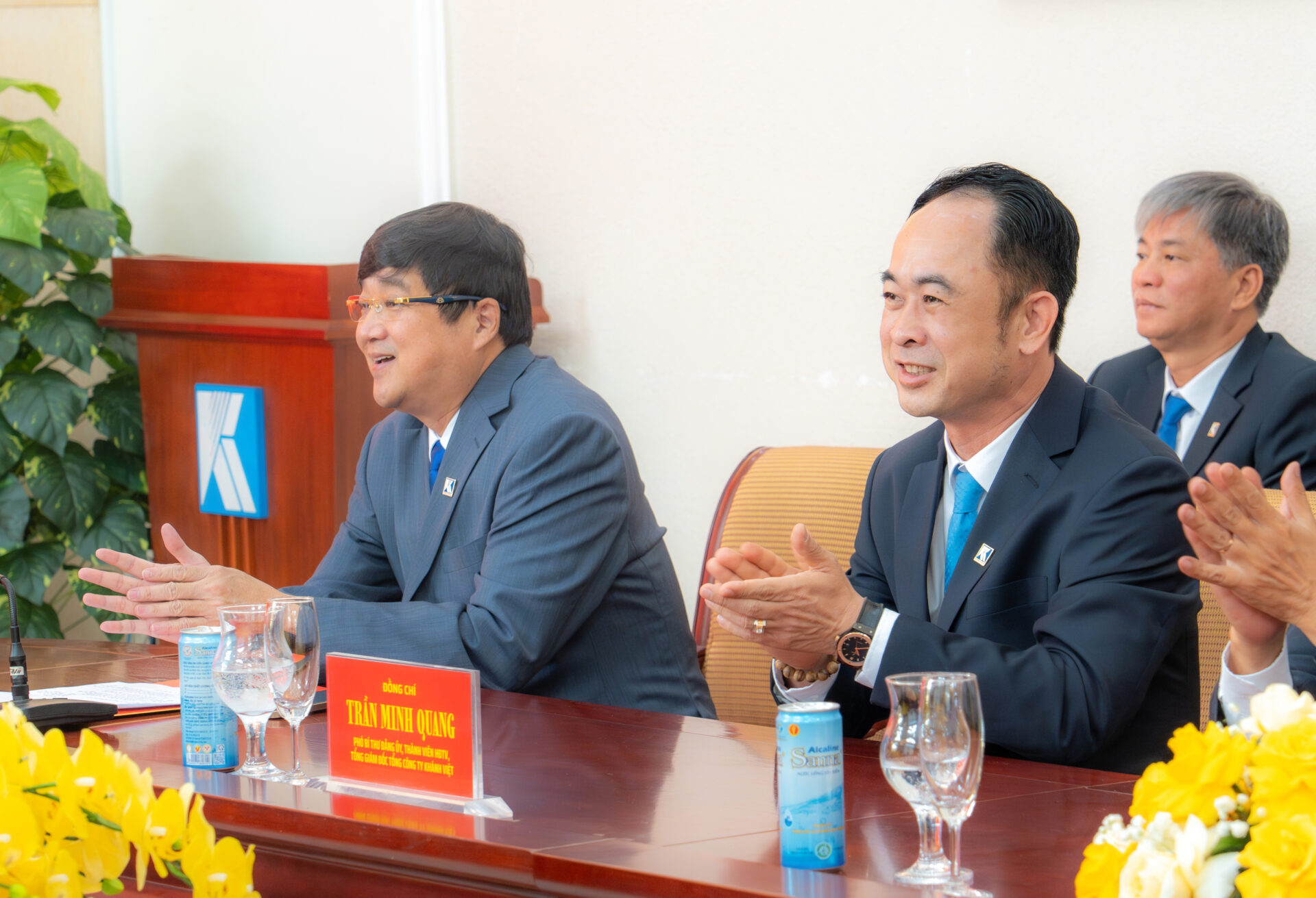 Chủ tịch UBND tỉnh Trần Phong thăm và chúc Tết Tổng công ty Khánh Việt nhân dịp đầu Xuân Bính Ngọ 2026 4 Chủ tịch UBND tỉnh Trần Phong thăm và chúc Tết Tổng công ty Khánh Việt nhân dịp đầu Xuân Bính Ngọ 2026