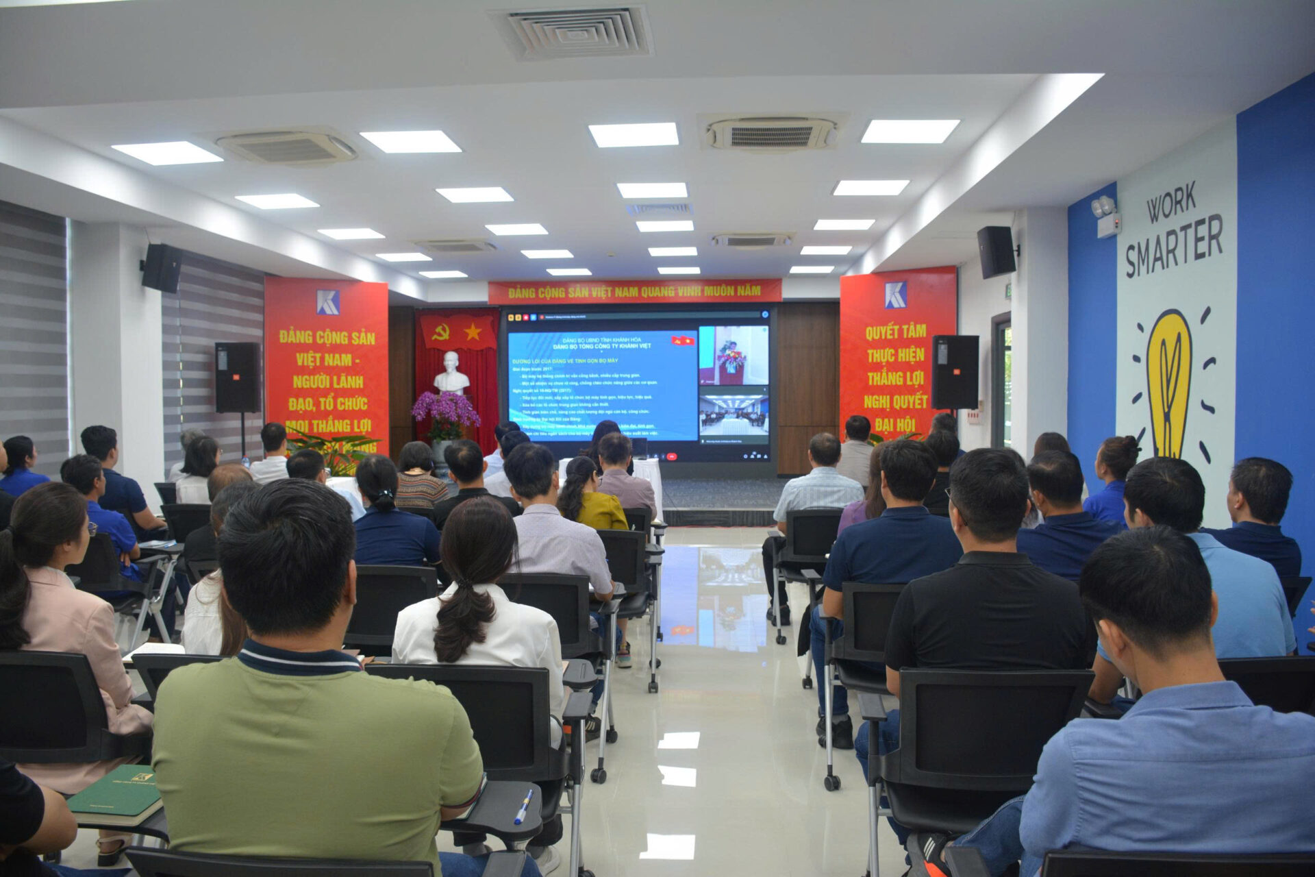 Mùa xuân mang bao khát vọng đổi mới
