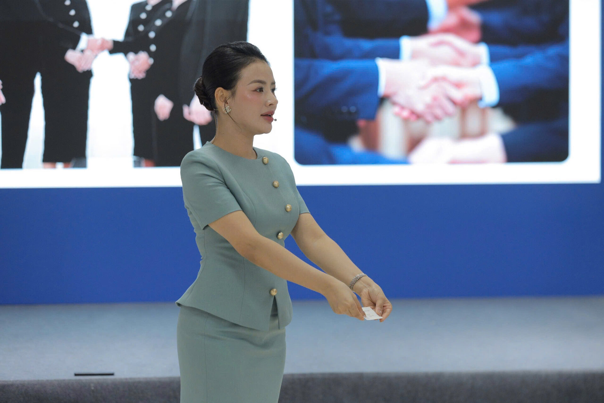 Chuẩn hóa phong thái lãnh đạo Khatoco cùng Tiến sĩ Đặng Bảo Trâm