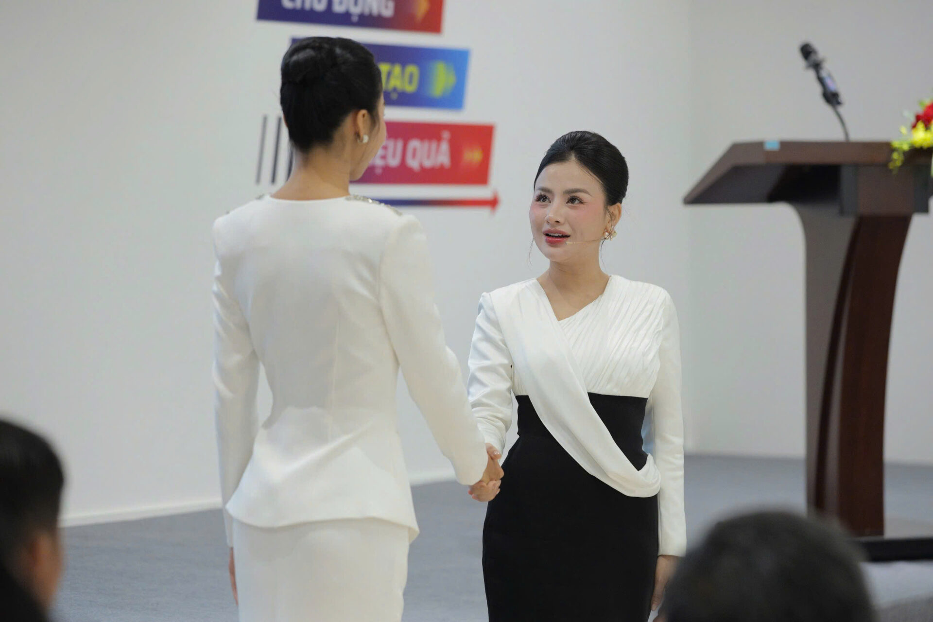 Chuẩn hóa phong thái lãnh đạo Khatoco cùng Tiến sĩ Đặng Bảo Trâm