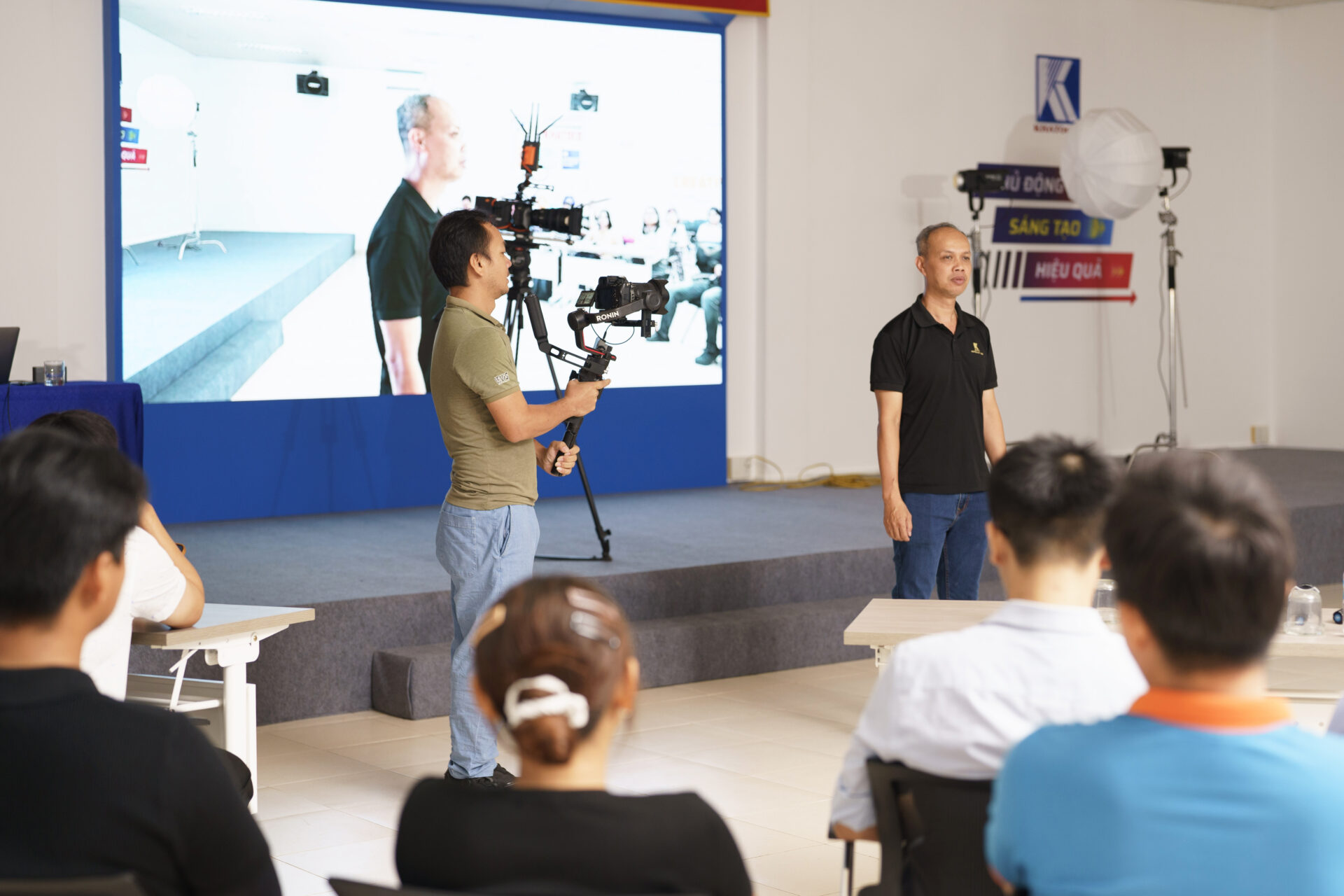 Khatoco tổ chức khóa đào tạo quay phim, chụp ảnh và dựng phim cơ bản