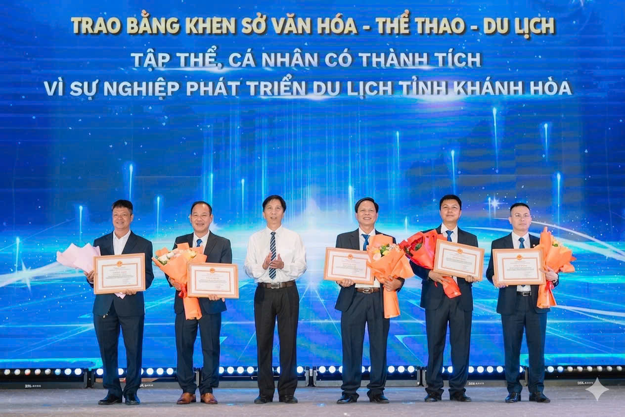 Long Phú Tourist tổ chức Lễ kỷ niệm 25 năm thành lập 7 Long Phú Tourist tổ chức Lễ kỷ niệm 25 năm thành lập