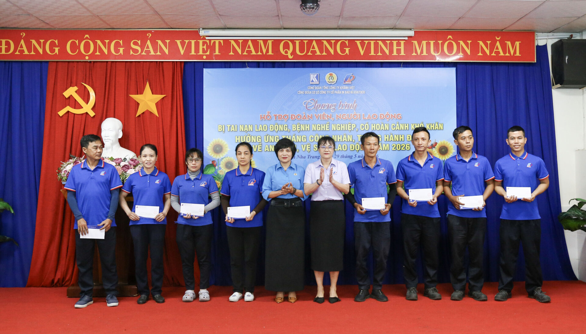 Ấm áp “Bữa cơm công đoàn” tại Công ty Cổ phần In Bao bì Khatoco