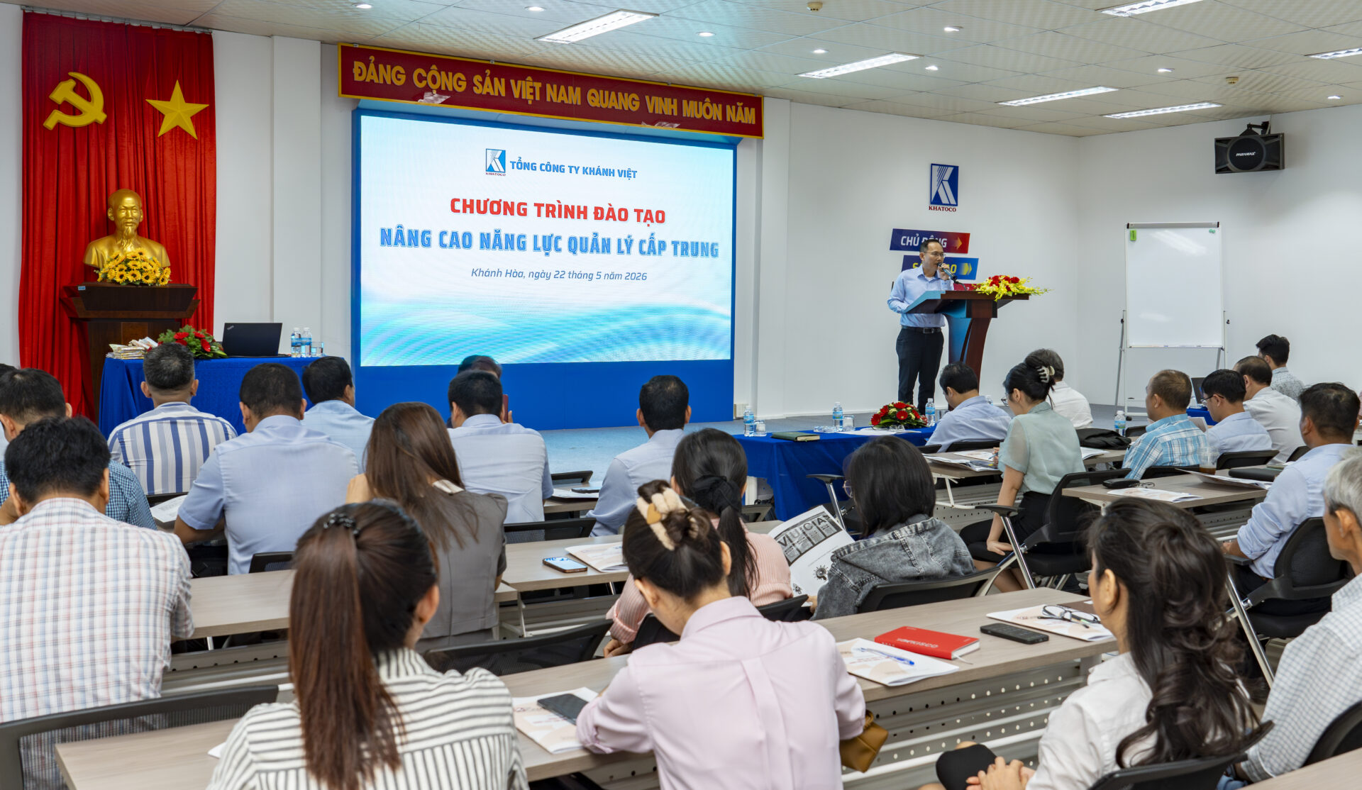 Khatoco tổ chức khóa đào tạo “Nâng cao năng lực quản lý cấp trung”