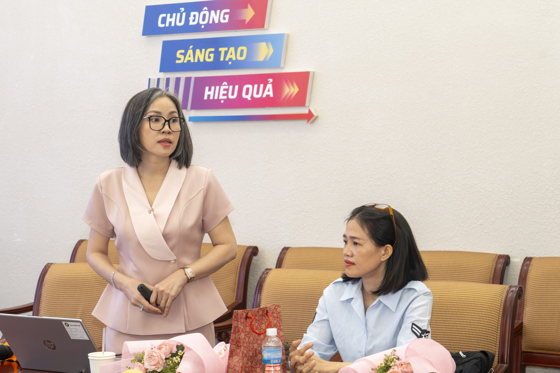Khatoco tổ chức chương trình Tư vấn chăm sóc sức khỏe cho nữ cán bộ, nhân viên 2 Khatoco tổ chức chương trình Tư vấn chăm sóc sức khỏe cho nữ cán bộ, nhân viên