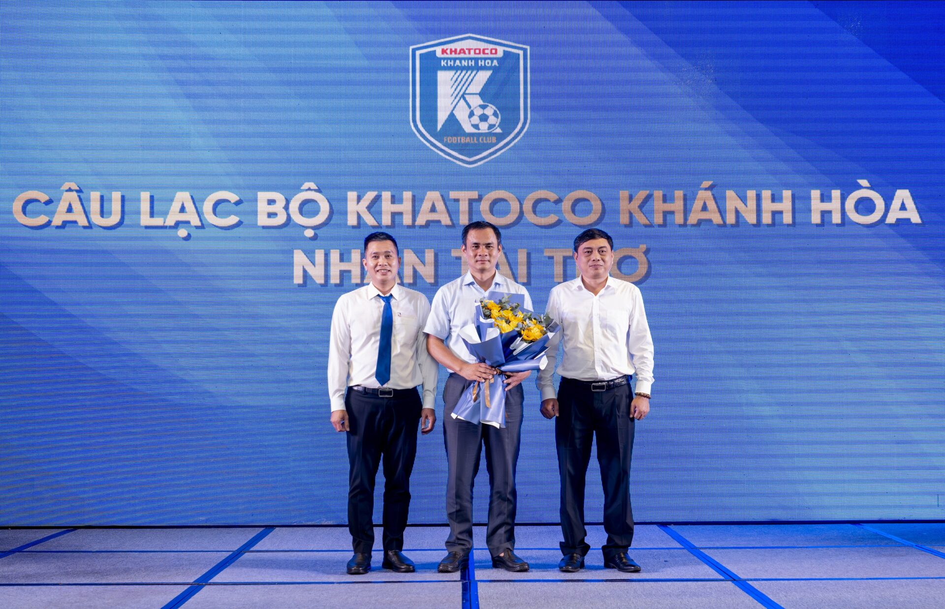 Lễ xuất quân Câu lạc bộ Bóng đá Khatoco Khánh Hòa tham gia các giải bóng đá chuyên nghiệp Quốc gia mùa giải 2026 - 2027 10 Lễ xuất quân Câu lạc bộ Bóng đá Khatoco Khánh Hòa tham gia các giải bóng đá chuyên nghiệp Quốc gia mùa giải 2026 - 2027