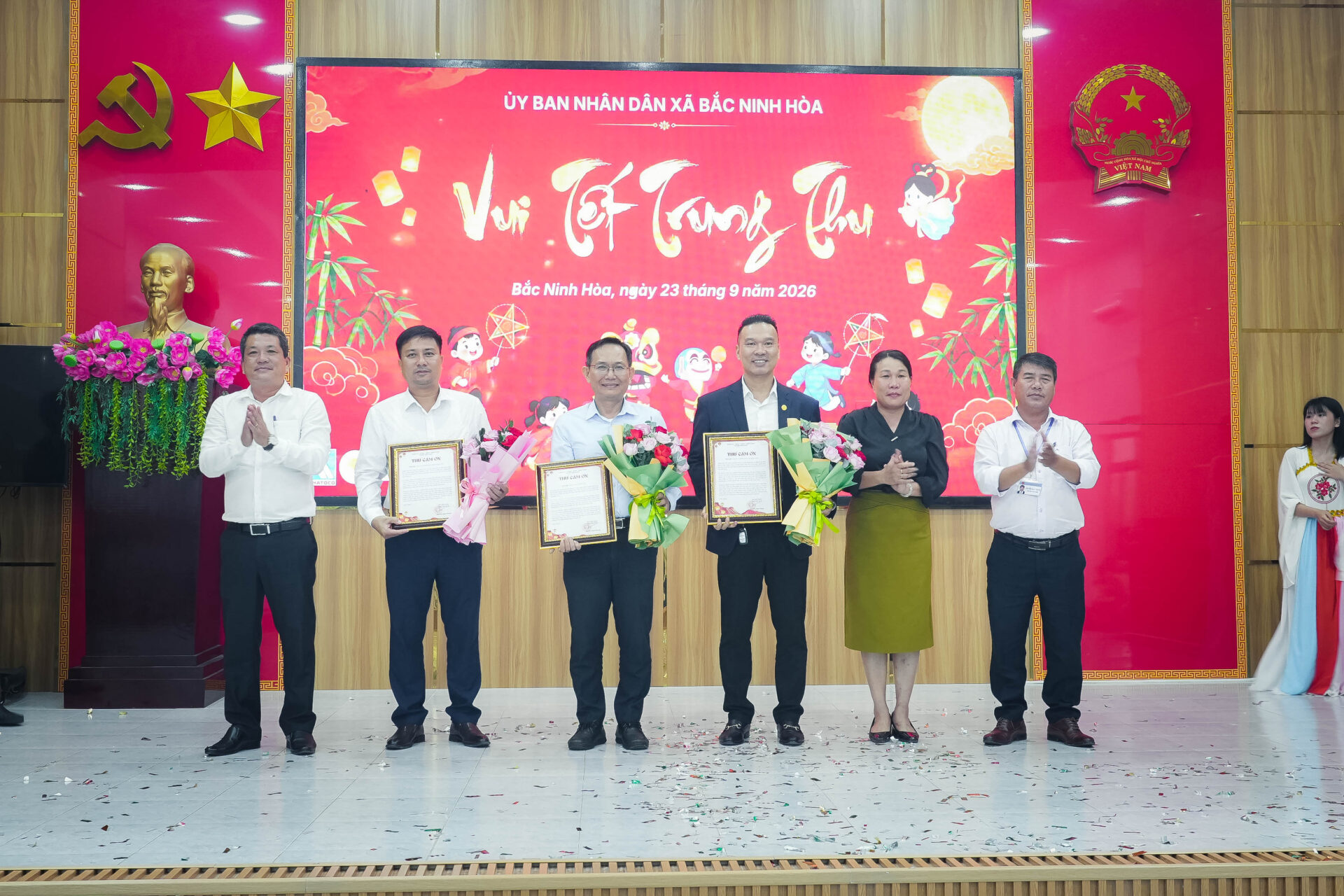 Khatoco tặng học bổng, quà trung thu cho thiếu nhi xã Bắc Ninh Hòa