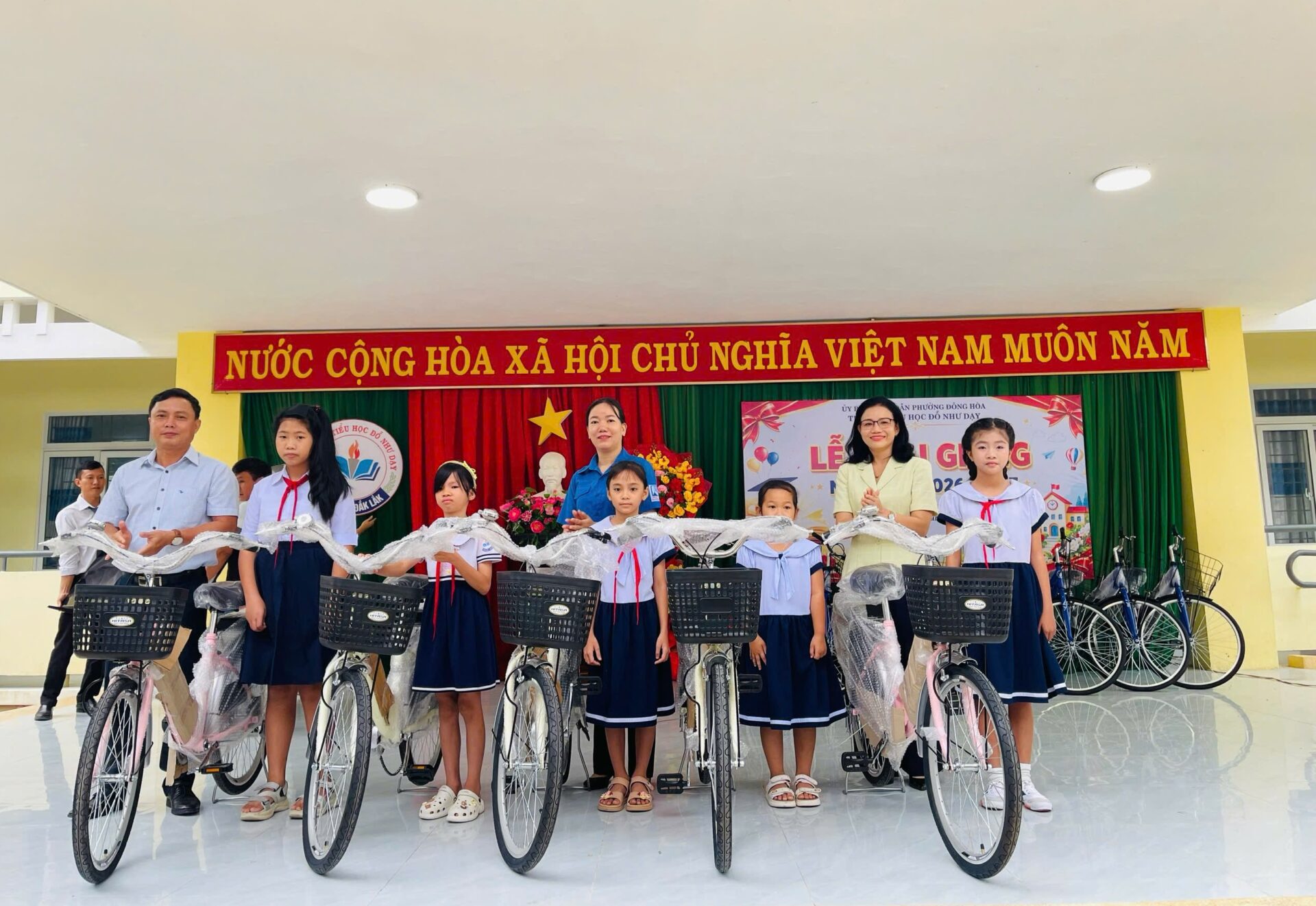 KHATOCO dành hơn 470 triệu đồng tiếp sức học sinh, sinh viên đến trường