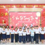 Khatoco tặng học bổng, quà trung thu cho thiếu nhi xã Bắc Ninh Hòa